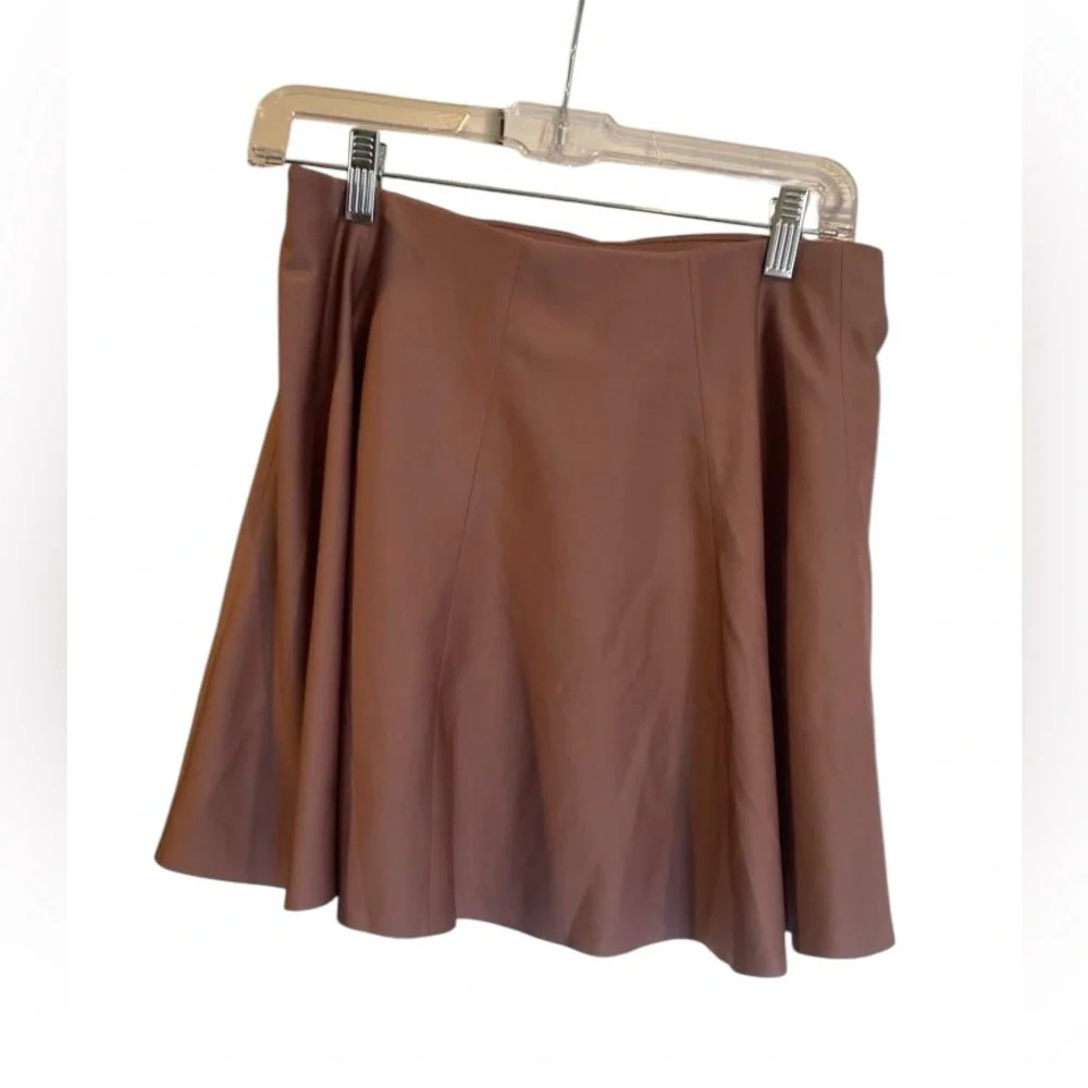 NWT Alo Yoga airlift down the line tennis skirt SMOKEY QUARTS Size L